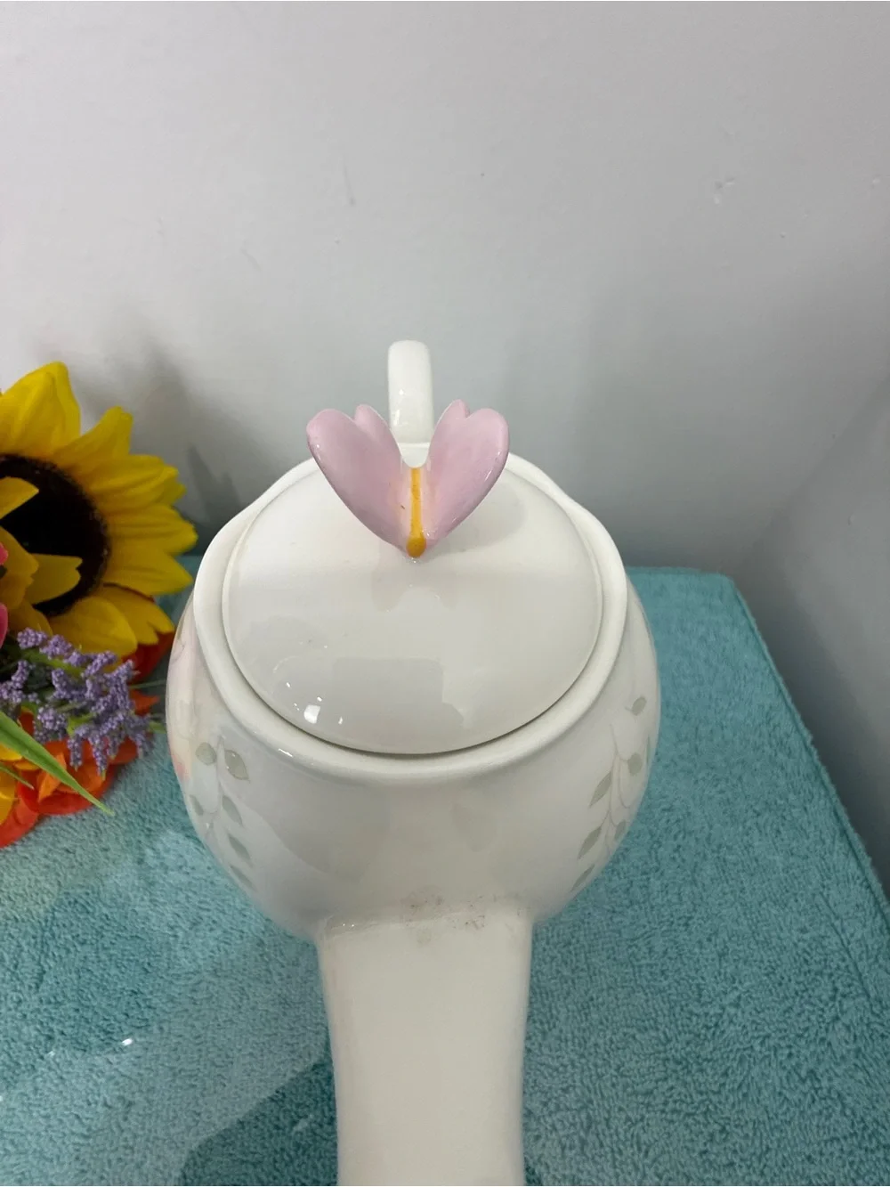 Lenox White Tea-for-One Set with Pink Heart Lid and Green Leaf Motif